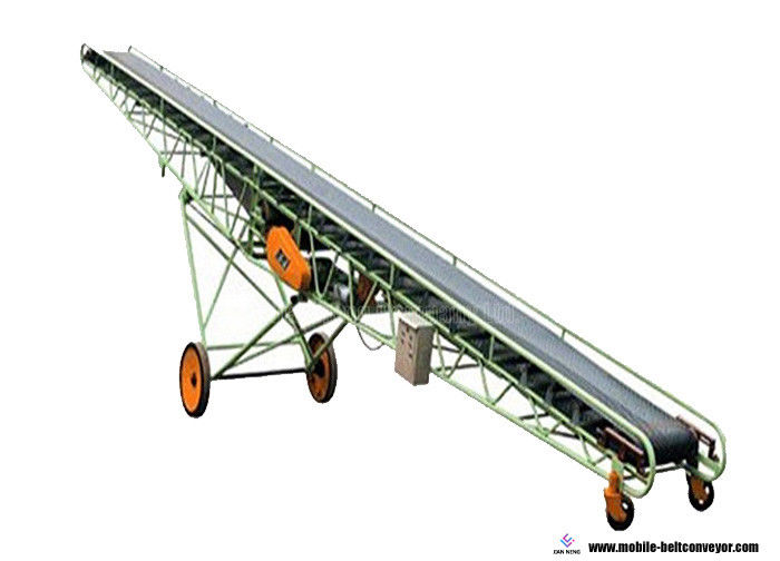 Baja karbon Bermotor Telescopic Belt Conveyor Untuk Mengangkat Tas Dan Karton