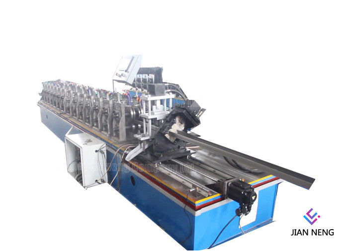 Mesin membentuk atap dingin otomatis, 0.3 - 0.8mm ketebalan Roll Forming Equipment