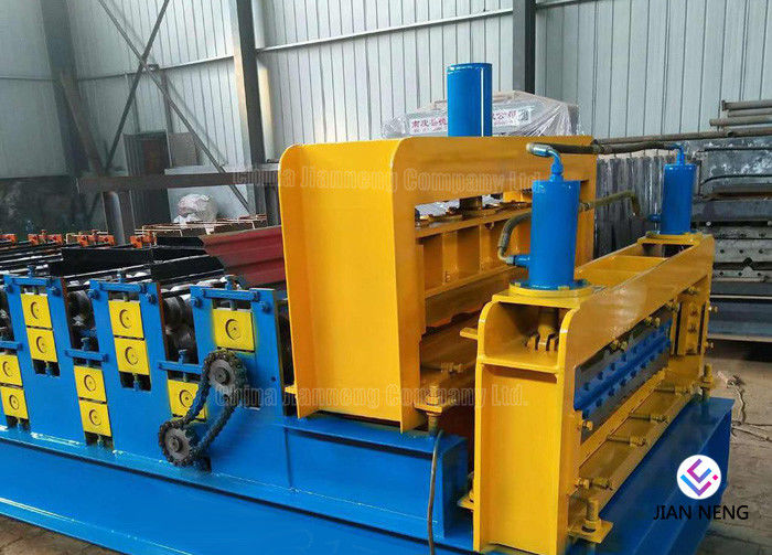Hidrolik Bertenaga Metal Mesin Roofing Ketebalan 0,4 - 0,7mm Untuk Dinding Cladding
