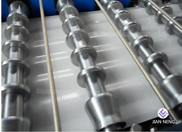 CZ Berbentuk Grid Roof Panel Roll Forming Machine / Sistem Hidrolik Metal Roof Forming Machine