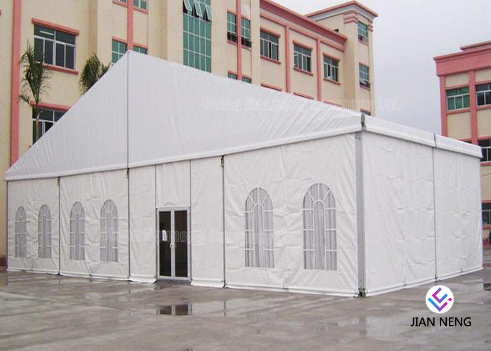 600 ~ 1000 Orang Tenda Bingkai Aluminium, Tenda Acara PVC Putih Dengan Pintu Kaca Sayap Ganda